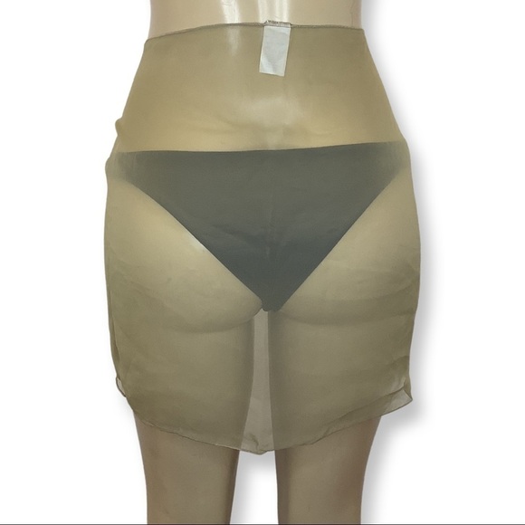 Zuliana lettuce trim sarong Made In USA - Picture 3 of 3